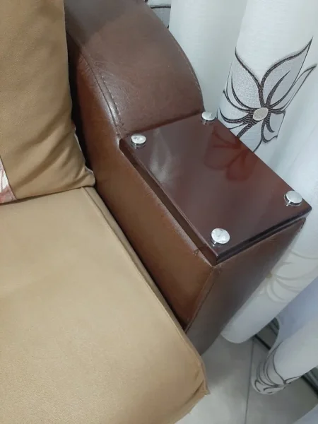 Tirane, shes komplet 2 divane tresh, 120 €