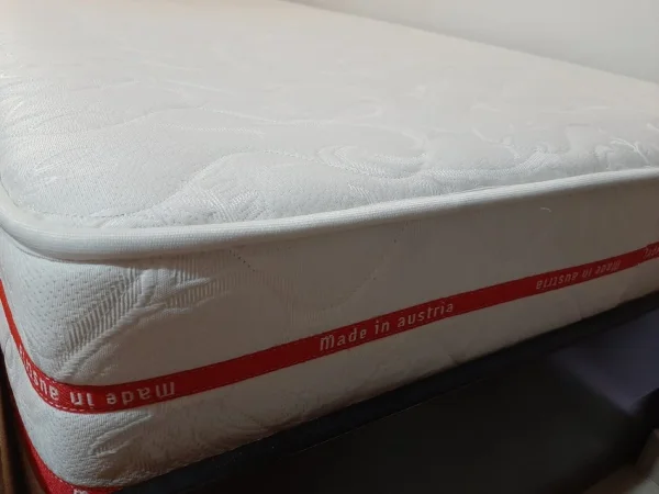 Tirane, shes dyshek tek, 60 €