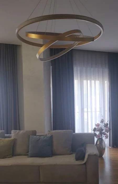 Tirane, shes apartament 3+1 Kati 9, 200 m² 640.000 € (Rruga e Kosovarve)