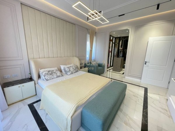 Tirane, shes apartament 3+1+2+ 2 POSTE PARKINGU , 164 m² 450.000 € (Kodra e Diellit)