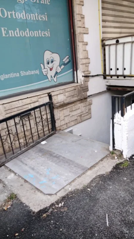 OKAZIOOOON Tirane, shitet ambjent biznesi , Kati -1, 109 m2. (Rr. Irfan Tomini)