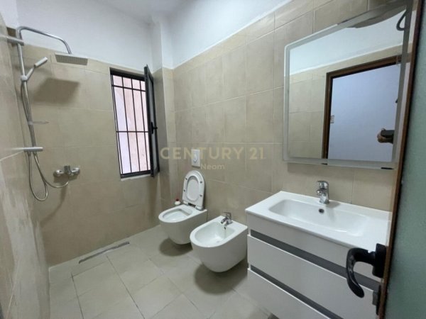 Tirane, shitet apartament 1+1 Kati 3, 77 m² 96.000 € (don bosko)