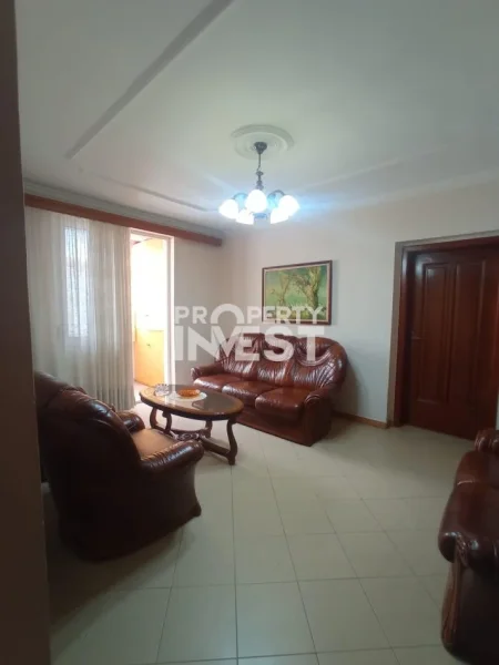 Tirane, shitet apartament 3+1+Ballkon Kati 2, 89 m² 235.000 € (ish blloku)