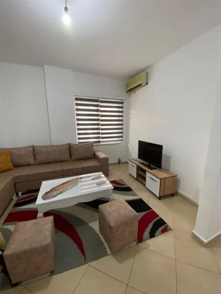 Tirane, jepet me qera apartament 1+1 Kati 2, 52 m² 400 € (Liqeni i Thate)