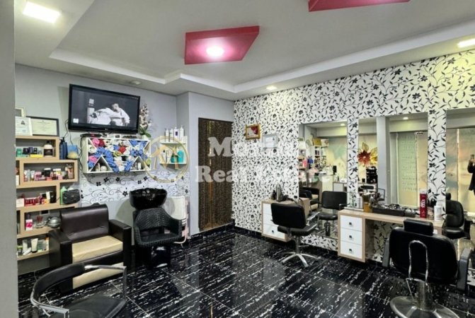 Tirane, shitet dyqan Kati 1, 40 m² 60.000 € (Ali Demi)