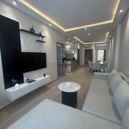 Tirane, jepet me qera apartament 1+1 Kati 5, 60 m² 600 € (DON BOSKO)