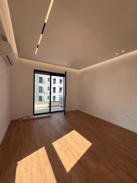 Tirane, shes apartament 2+1+Aneks+Ballkon Kati 3, 103 m² (Porcelan)