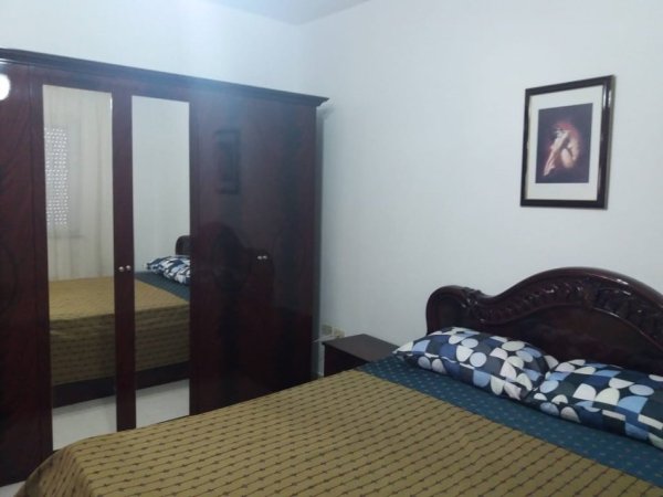 Tirane, jepet me qera apartament 2+1+Ballkon Kati 9, 75 m² 600 € (Rruga Medar Shtylla , Komuna Parisit)