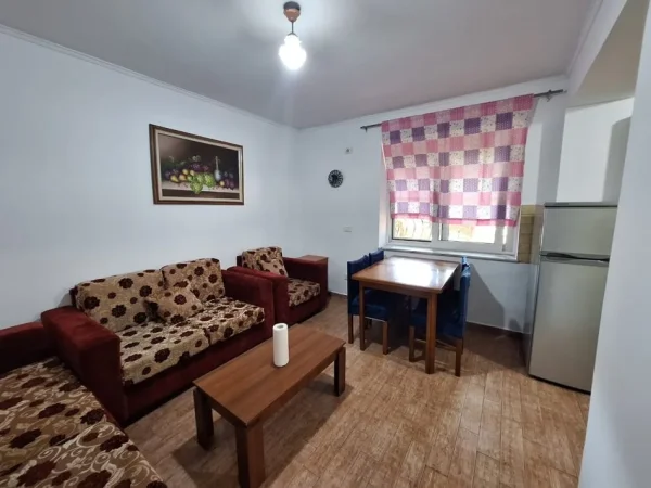 Tirane, jepet me qera apartament 2+1+Ballkon Kati 2, 80 m² 470 € (Rruga Mine Peza ,prane komisariatit nr 03)