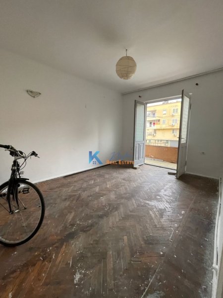 Tirane, shitet apartament 2+1 Kati 3, 66 m² 120.000 € (afer Pazarit te Ri, Rruga Hoxha Tahsim)