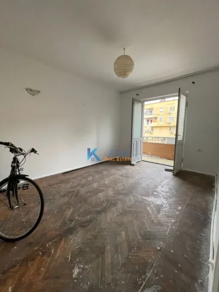 Tirane, shitet apartament 2+1 Kati 3, 66 m² 120.000 € (afer Pazarit te Ri, Rruga Hoxha Tahsim)