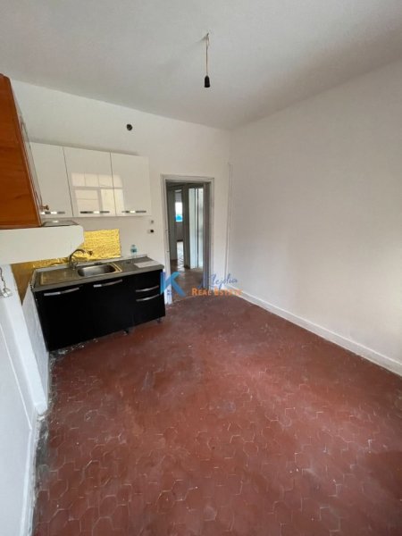 Tirane, shitet apartament 2+1 Kati 3, 66 m² 120.000 € (afer Pazarit te Ri, Rruga Hoxha Tahsim)