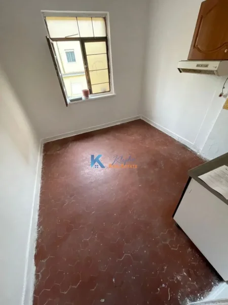 Tirane, shitet apartament 2+1 Kati 3, 66 m² 120.000 € (afer Pazarit te Ri, Rruga Hoxha Tahsim)