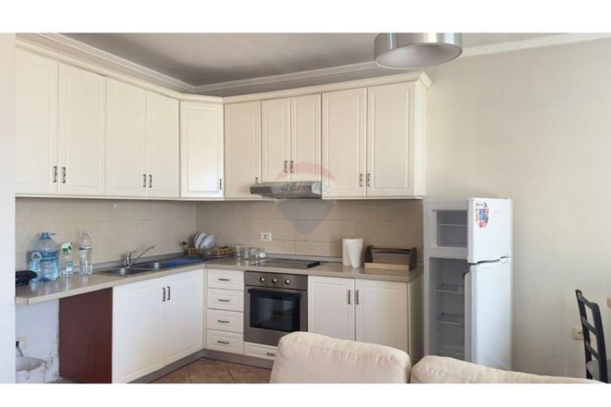 Tirane, jepet me qera apartament 2+1 , 100 m² 600 € (Pazari i Ri, Rruga Tefta Tashko, 9-Kateshet)