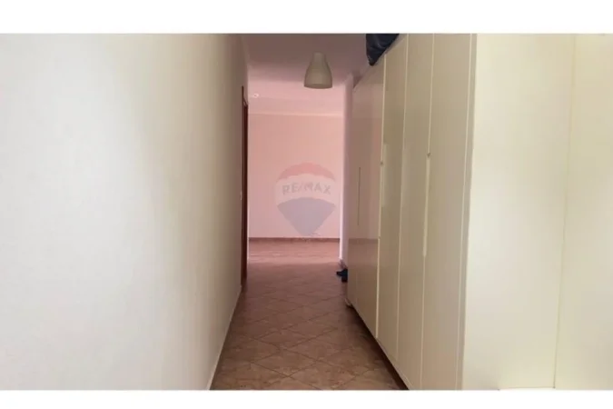 Tirane, jepet me qera apartament 2+1 , 100 m² 600 € (Pazari i Ri, Rruga Tefta Tashko, 9-Kateshet)