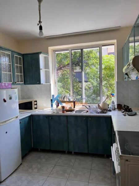 Tirane, jepet me qera apartament 1+1 Kati 3, 63 m² 470 € (Lulishtja 1 Maji)