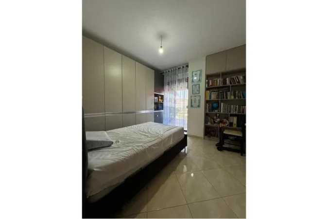 Tirane, shitet apartament 2+1 Kati 2, 101 m² 127.000 € (SHITET APARTAMENT 2+1+2 TEK BULEVARDI I RI!)