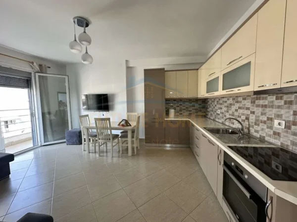 Tirane, shitet apartament 2+1 Kati 8, 81 m² 99.000 € (Unaza e Re)