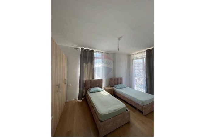 Tirane, jepet me qera apartament 2+1 Kati 3, 95 m² 450 € (Shkolla e Baletit - Tregu Elektrik)