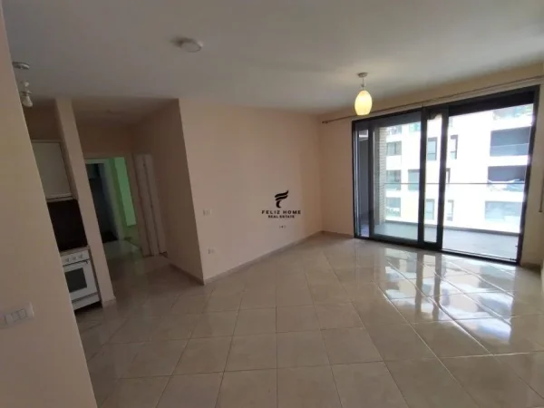 Tirane, jepet me qera apartament 2+1+Ballkon Kati 3, 90 m² 550 € (DON BOSKO)