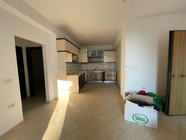 Tirane, shitet apartament 2+1 Kati 0, 89 m² 85.000 € (Shkoze)