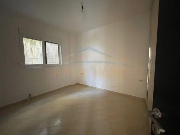Tirane, shitet apartament 2+1 Kati 0, 89 m² 85.000 € (Shkoze)