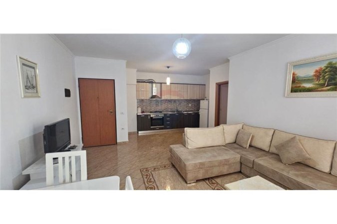 Tirane, jepet me qera apartament 2+1 Kati 3, 100 m² 650 € (Rruga &quot;Islam Alla&quot; - Rruga e Kavajës)