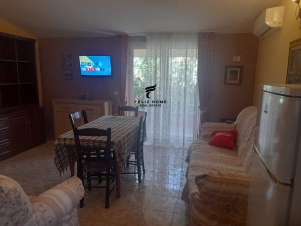 Tirane, jepet me qera apartament 2+1+Ballkon Kati 3, 135 m² 550 € (KOMUNA E PARISIT)