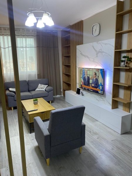 Tirane, jepet me qera apartament 1+1 Kati 10, 60 m² 500 € (Kompleksi Golden Park)