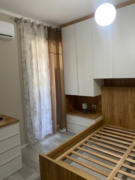 Tirane, jepet me qera apartament 1+1 Kati 10, 60 m² 500 € (Kompleksi Golden Park)