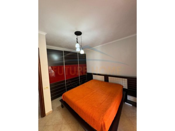Tirane, jepet me qera apartament 2+1+Ballkon Kati 2, 121 m² 650 € (LAPRAKE PRANE UNIVERSITETIT ZOJA KESHILLIT TE MIRE)