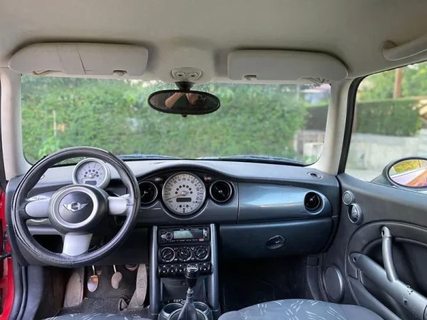 Tirane, shes makine MINI COPER one d Nafte, e kuqe manuale 255 km 2.500 €