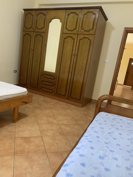 Tirane, jepet me qera garsonier 1+1 Kati 1, 300 € (Fuat Toptani)