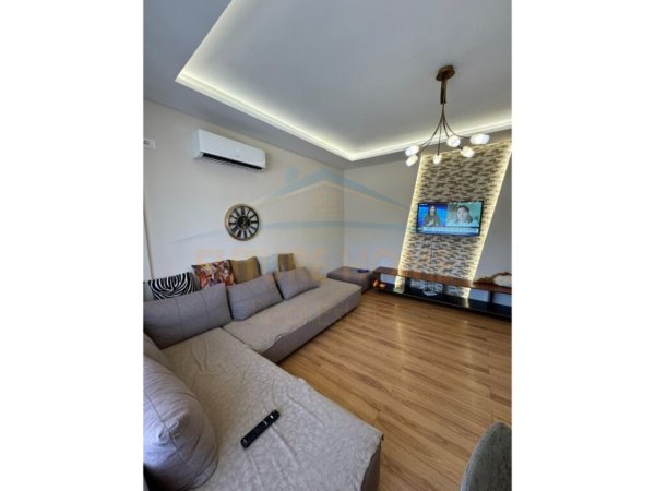 Tirane, shitet apartament 2+1+Ballkon Kati 6, 116 m² 113.000 € (Fresk)