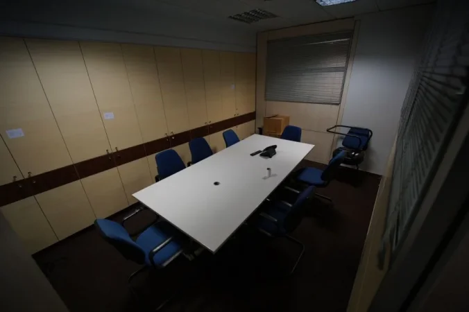 Tirane, jepet me qera zyre Kati 0, 700 m² 8.000 € (rruga e Kavajes)