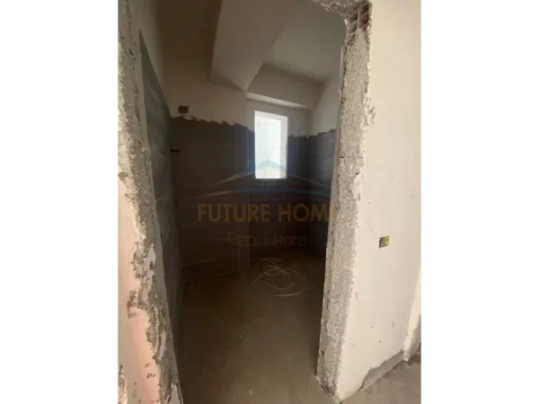 Vlore, shitet apartament 1+1 Kati 5, 77 m² 70.000 € (Pas Parkut Aulona, Vlore)
