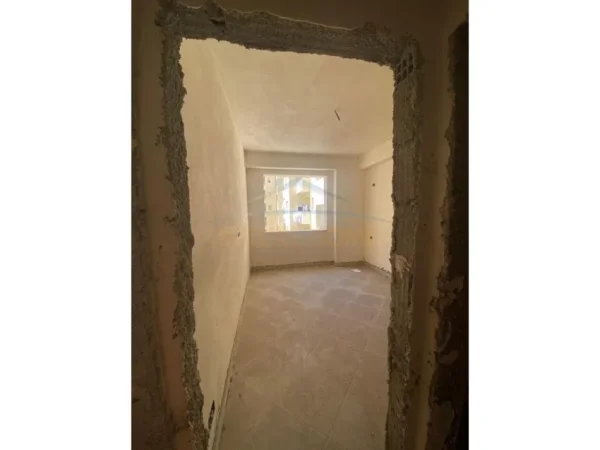 Vlore, shitet apartament 1+1 Kati 5, 77 m² 70.000 € (Pas Parkut Aulona, Vlore)