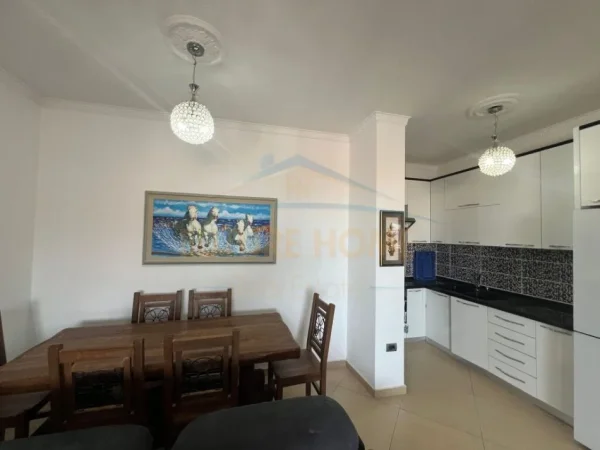 Tirane, shitet apartament 1+1+Ballkon Kati 4, 67 m² 87.000 € (Fresk)