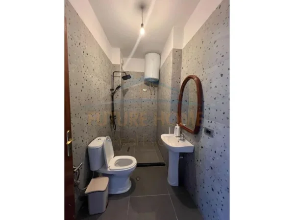 Tirane, shitet apartament 1+1+Ballkon Kati 4, 67 m² 87.000 € (Fresk)