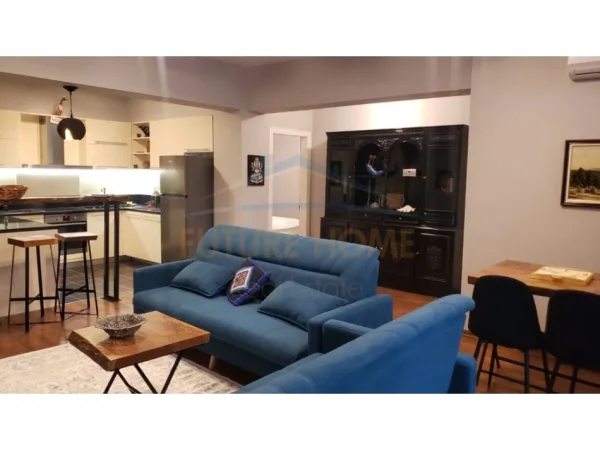 Tirane, jap me qera apartament 2+1+Ballkon Kati 1, 104 m² 650 € (Kopshti Zoologjik)
