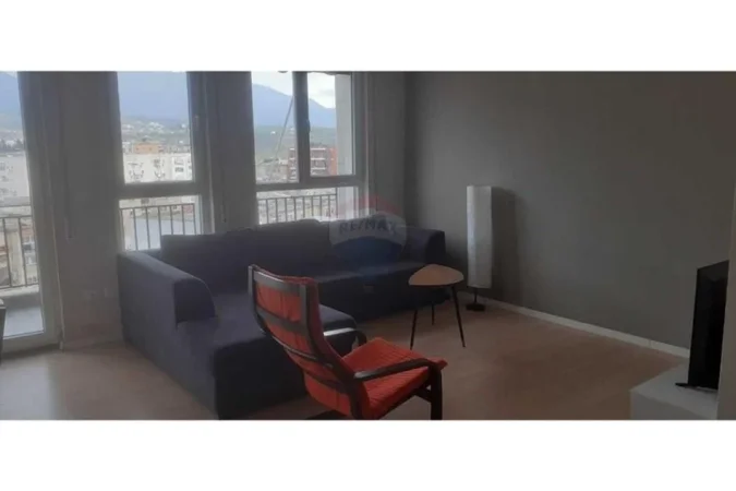 Tirane, jepet me qera apartament 1+1 , 72 m² 550 € (Ali Demi)
