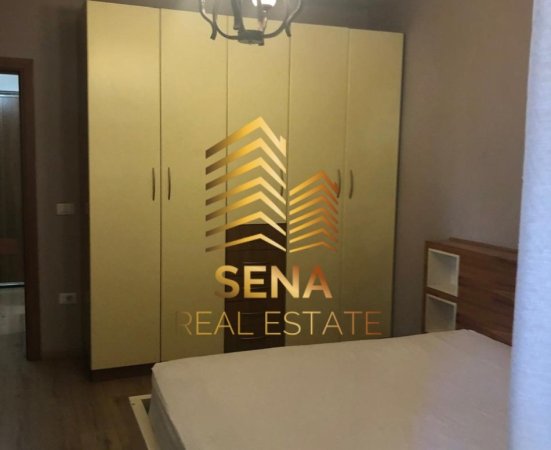 Tirane, jepet me qera apartament 1+1+Ballkon Kati 4, 60 m² 600 € (Rruga Medar Shtylla)