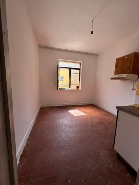 Tirane, shitet apartament 2+1 Kati 3, 66 m² 120.000 € (Rruga Hoxha Tahsim)