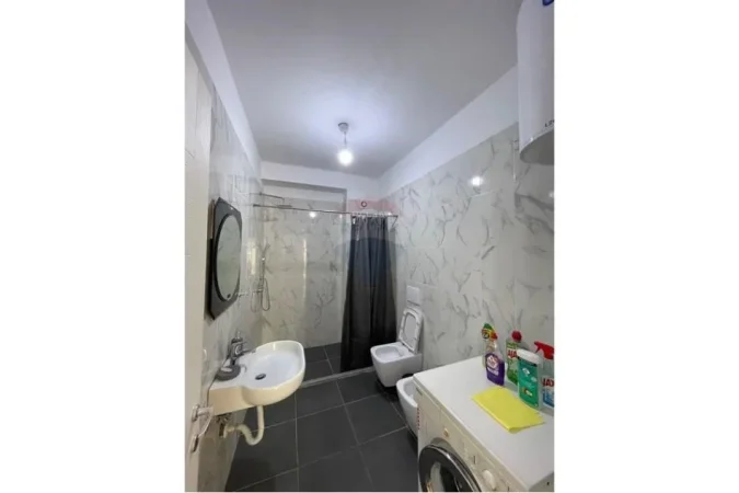 jepet me qera apartament 2+1 Kati 3, 100 m² 600 € (Apartament 2+1 per qira tek Tregu Elektrik!)