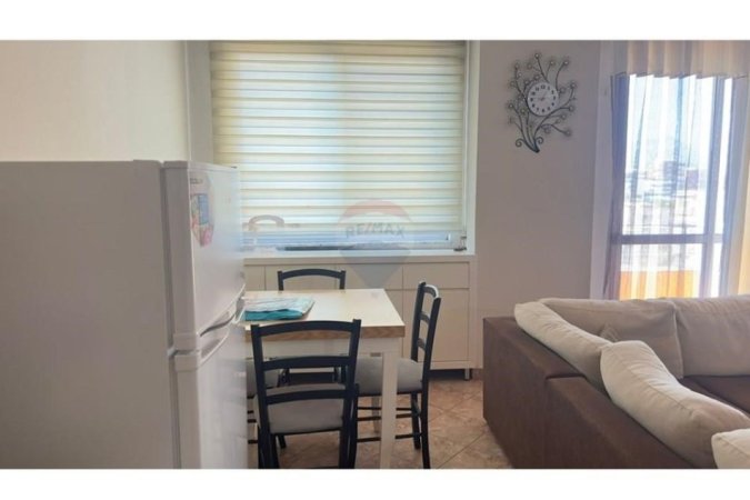Tirane, jepet me qera apartament 2+1 , 100 m² 600 € 