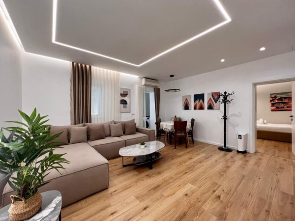 Tirane, jepet me qera apartament 2+1 Kati 3, 80 m² 700 € (Rruga Pjeter Budi)