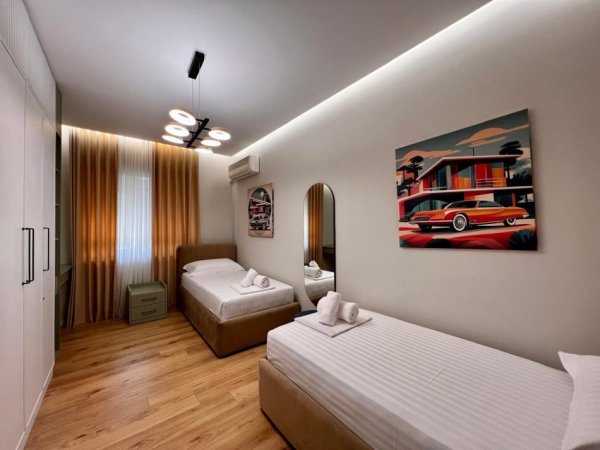 Tirane, jepet me qera apartament 2+1 Kati 3, 80 m² 700 € (Rruga Pjeter Budi)