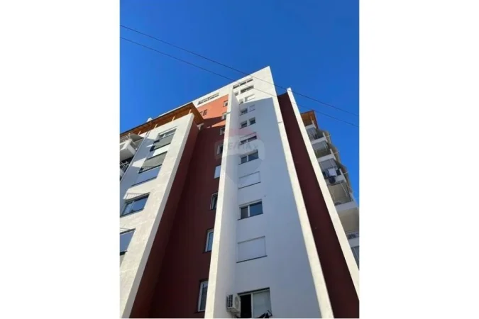 Tirane, shitet apartament 2+1 Kati 10, 93 m² 199.000 € 