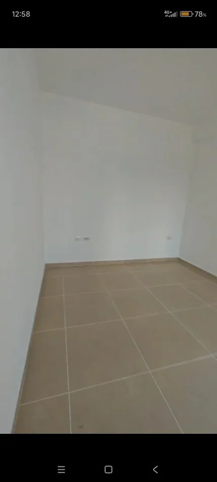 Tirane, jepet me qera apartament 1+1+Aneks+Ballkon Kati 2, 550 m² (Rruga Kosovarëve)