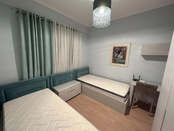 Tirane, shitet apartament 2+1 Kati 5, 95 m² 165.000 € (Tirana Golden Park)